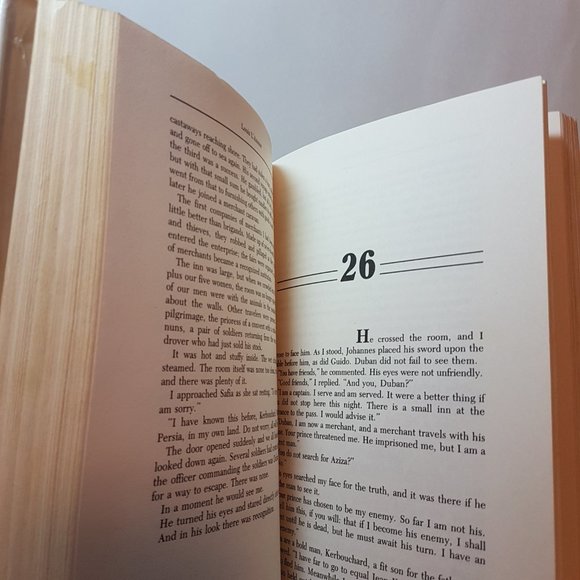 Book The Walking Drum by Louis L'Amour Historical Fiction - Picture 6 of 7